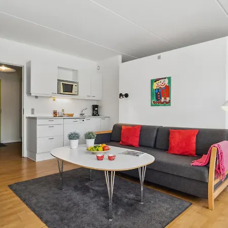 Apartment Bad, Lejl 6 *